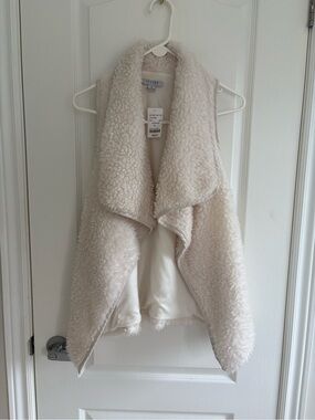 FAVLUX Cream Faux Shearling Drape Vest